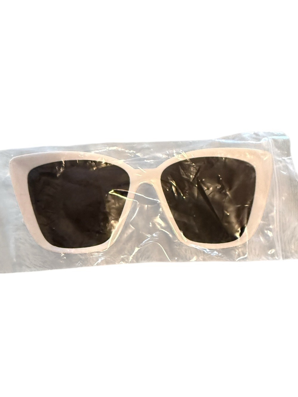 Women White Square Sunglasses Dark Lenses